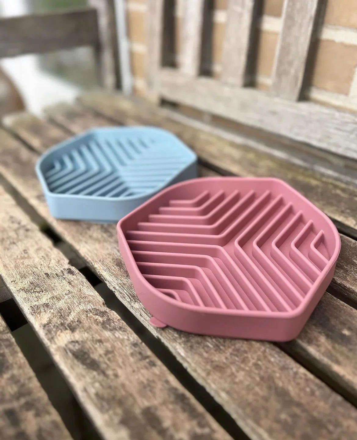 Slowfeeder madskål stripes